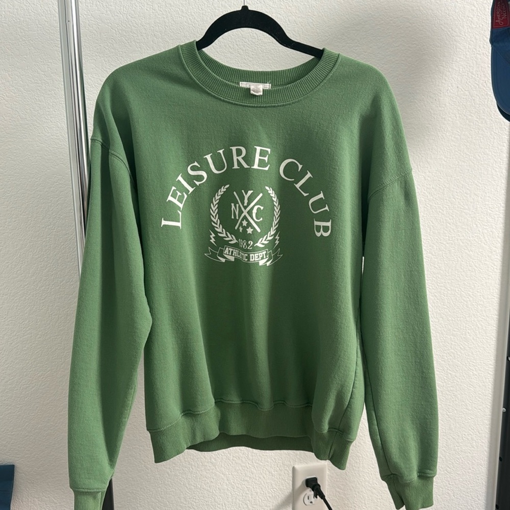 Women’s sweatshirt from Tilly’s